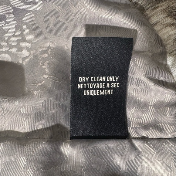 Guess Ladies Faux Fur 3/4 Sleeve Jacket Black & White Fur Size Medium - Picture 14 of 16